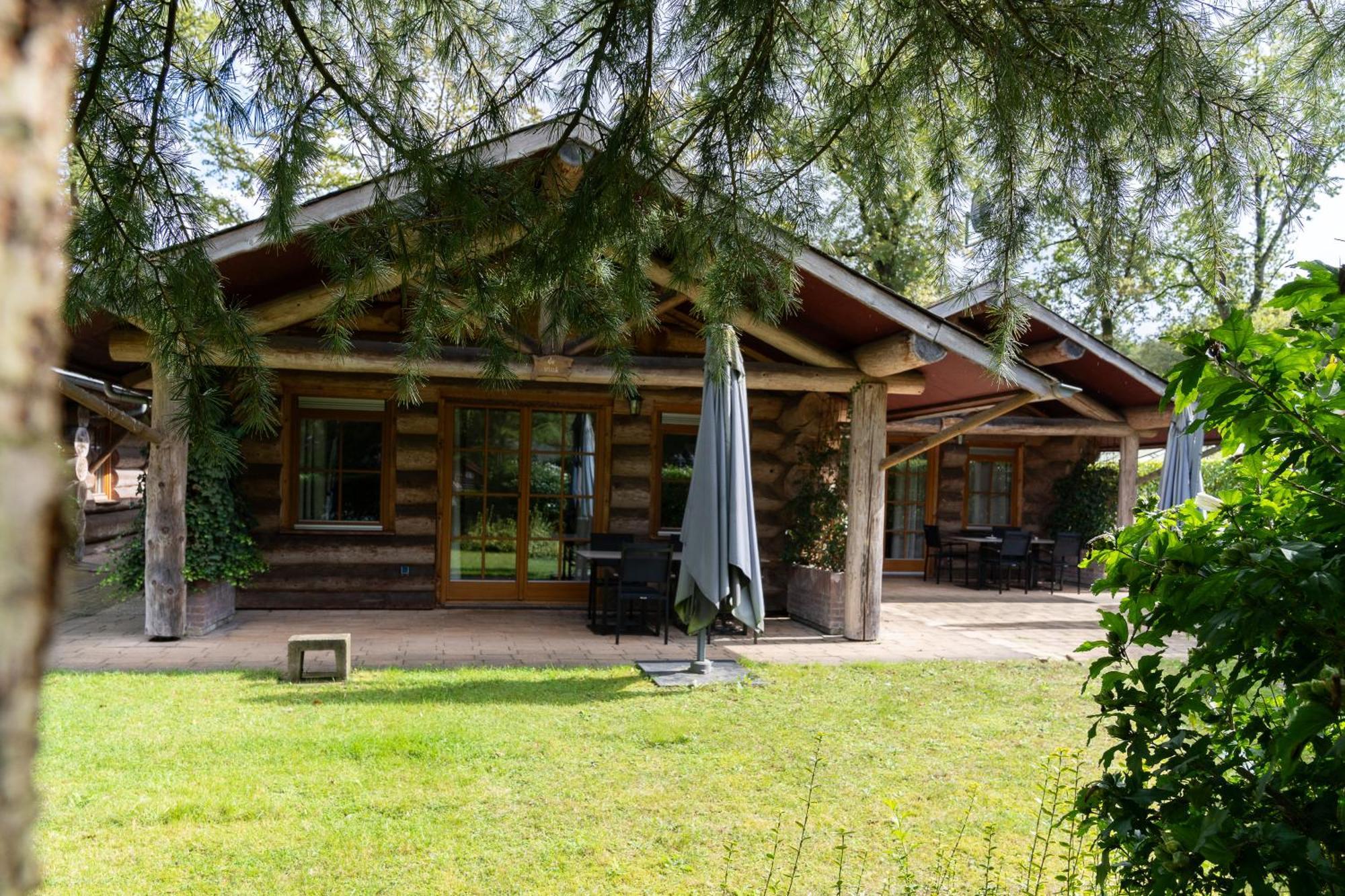 Boomgalows De Roestelberg Kaatsheuvel Exterior photo