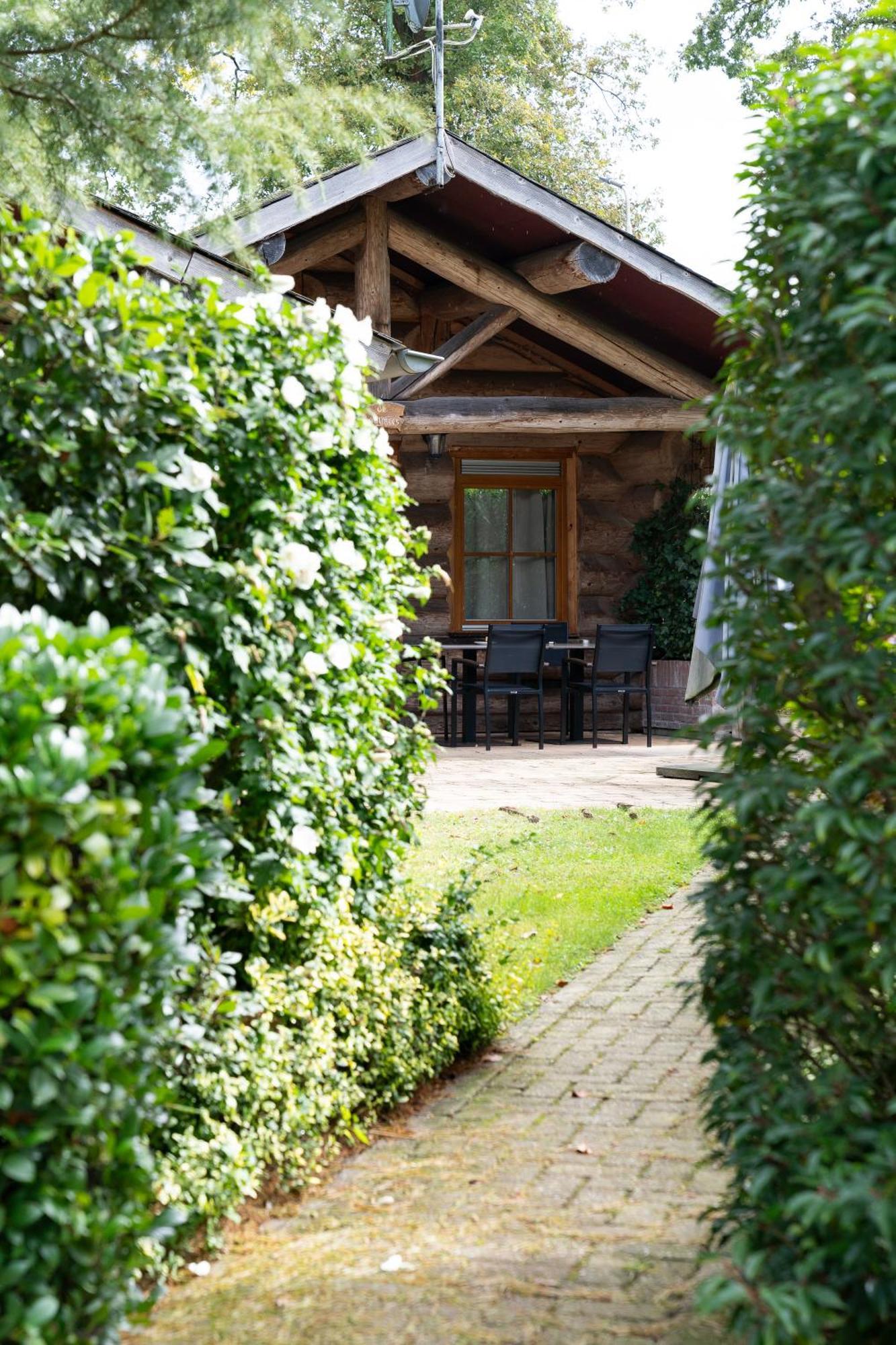 Boomgalows De Roestelberg Kaatsheuvel Exterior photo